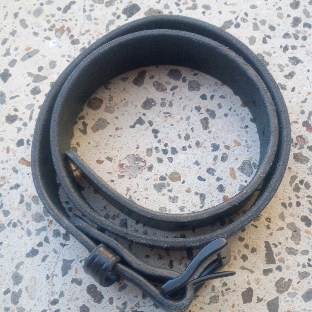 Hanks Belt Black "The Everyday" Made In USA 100 Year Belt Full Grain Leather